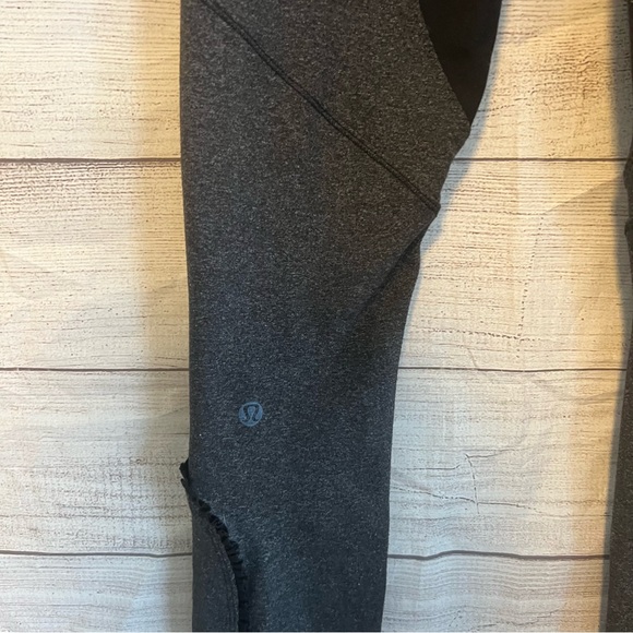 Lululemon Heather Gray Full Length Mid Rise Zip Ankle Legging Size 4 - Picture 8 of 11